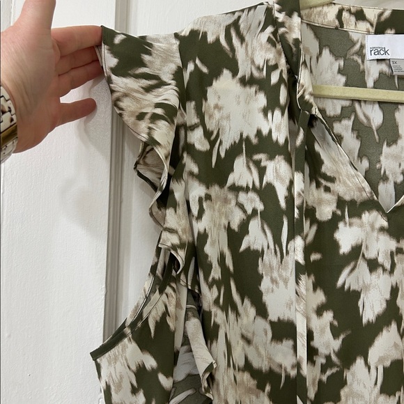 Nordstrom Olive and Cream Floral Blouse - Picture 3 of 5